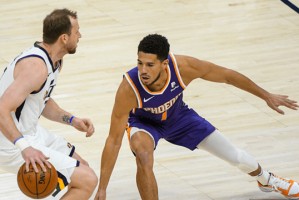  保罗16助攻太阳轻取爵士  